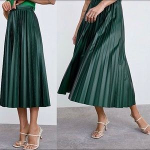 Zara green pleated faux leather skirt